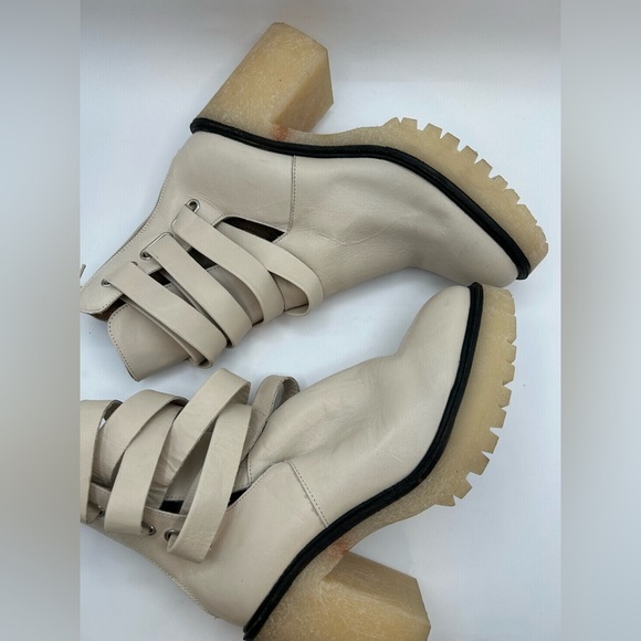 NEW 39.5 Free People Jesse Cutout Ankle Boots Leather Off-White Lug Sole Strappy - Picture 9 of 13